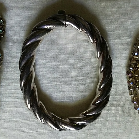 3 Bracelets Two Beaded Stretchy & One Silver Clasp - Picture 4 of 8